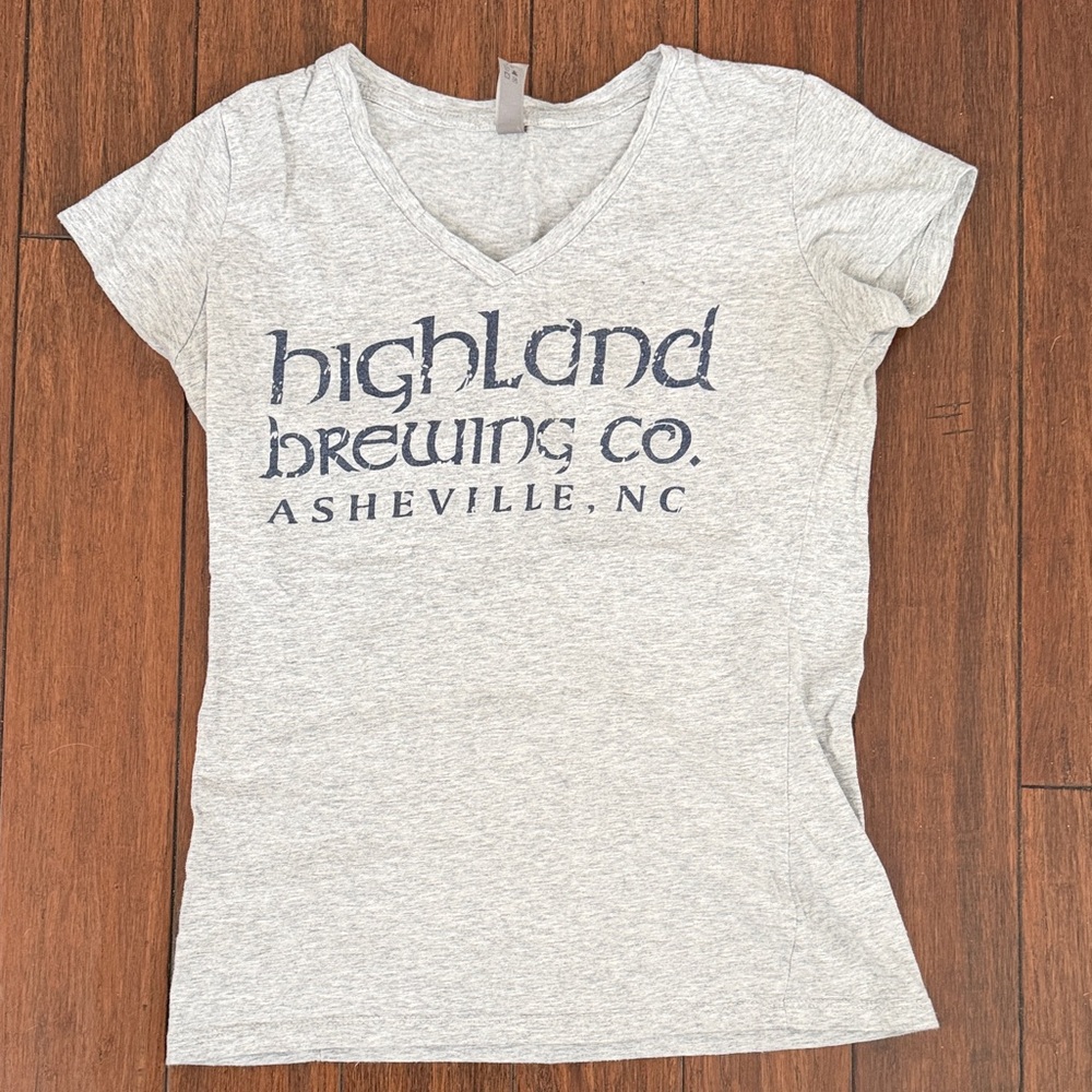 Highland Brewing grey tee